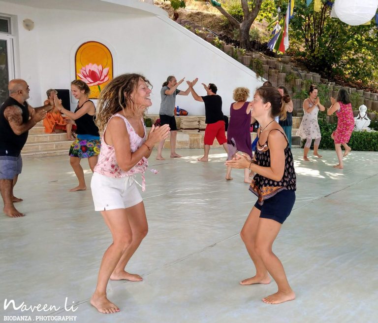 Menschen tanzen Biodanza 4