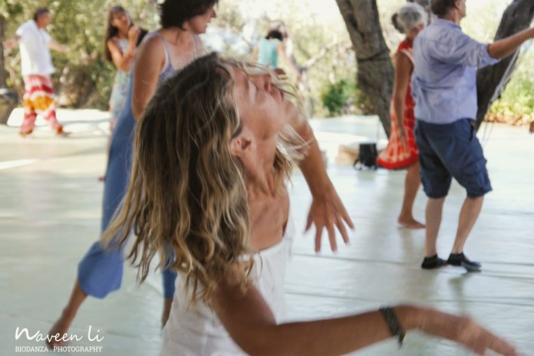 Menschen tanzen Biodanza 1
